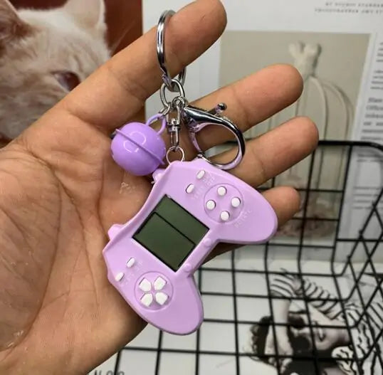 Retro Game Console Keychain Built-in 7 Games